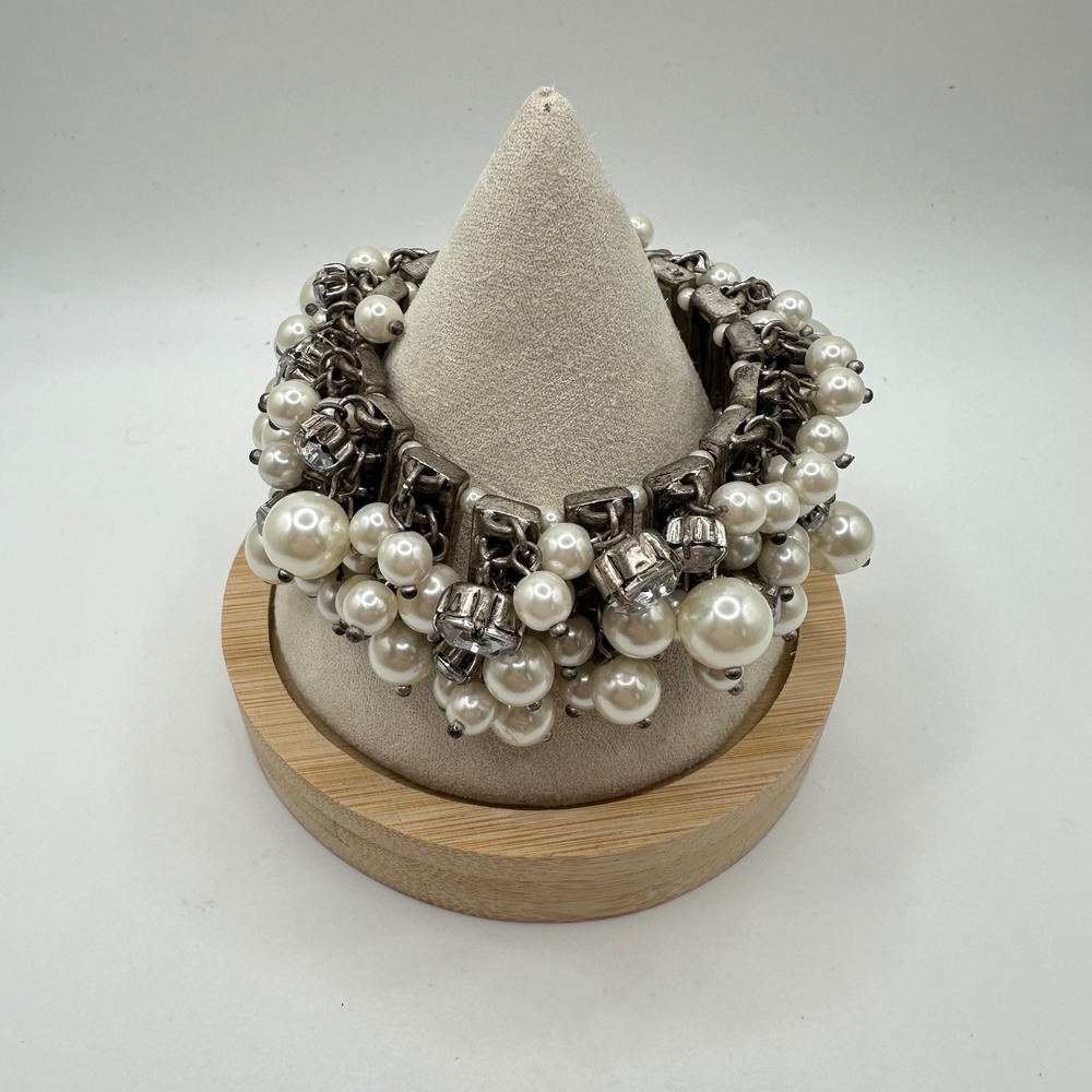 VTG Style Faux Pearl Crystal Cluster Stretch Bracelet Silver Tone Statement